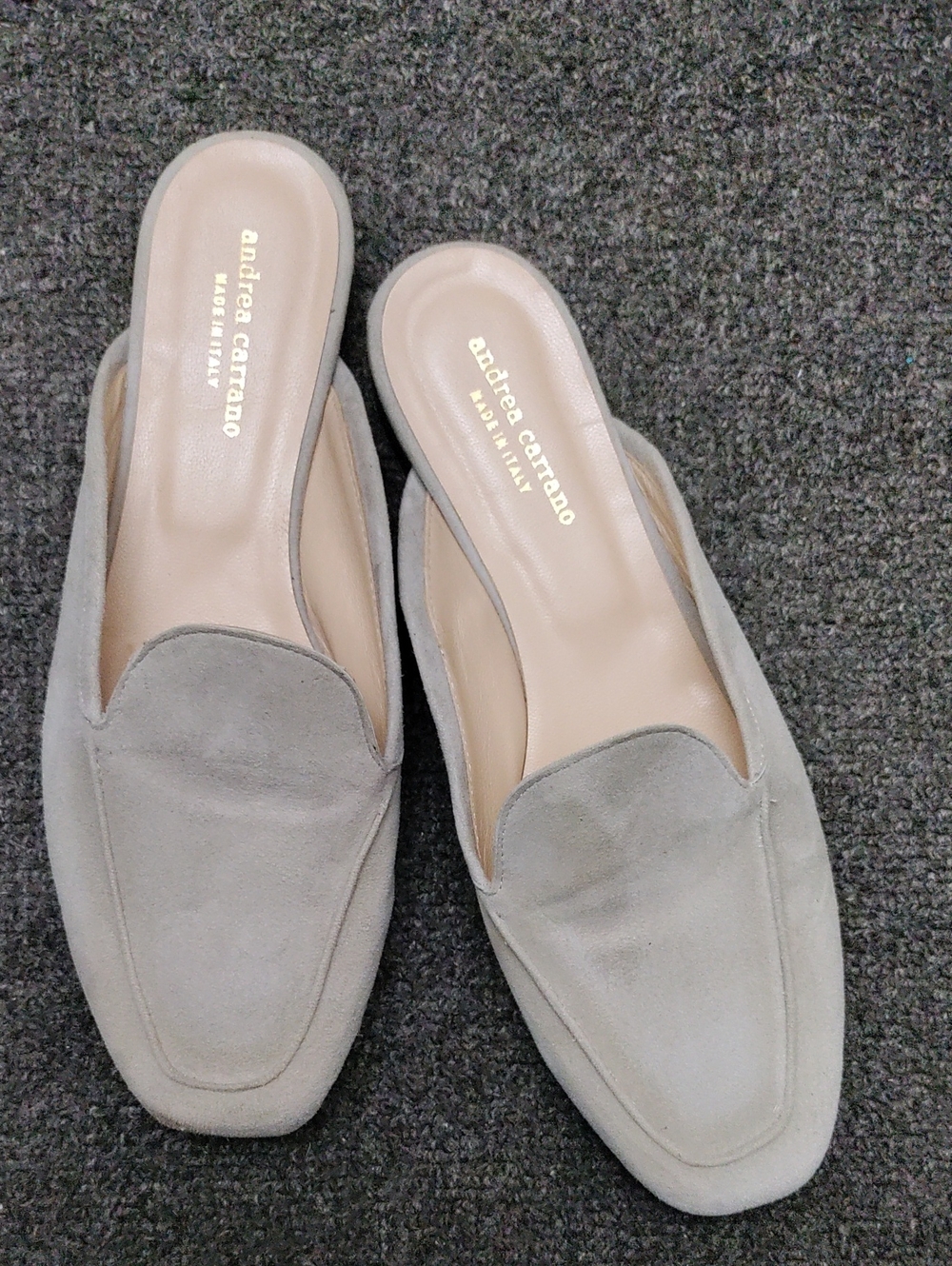Andrea Carrano Women's Light Gray Suede Slip-On Mules